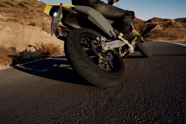 Continental Set 110/70ZR17 ve 150/60ZR17 ContiAttack SM 2 Ön Arka Takım