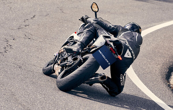 Metzeler 110/70ZR17 Sportec M9 RR 54H Ön Lastik