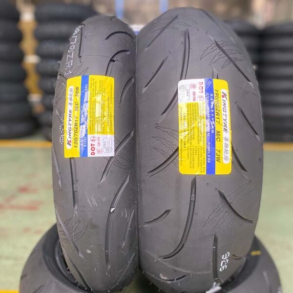Kingtyre Set 120/60ZR17 ve 200/50ZR17 K97 Ön Arka Takım Motosiklet Lastiği