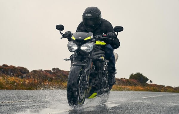 Metzeler Takım Aprilia RS 660 120/70ZR17 ve 190/55ZR17 Sportec M9 RR Ön Arka Set