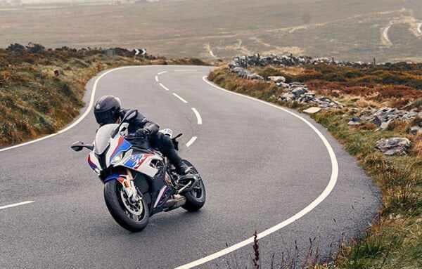 Metzeler Takım Aprilia RS 660 120/70ZR17 ve 190/55ZR17 Sportec M9 RR Ön Arka Set