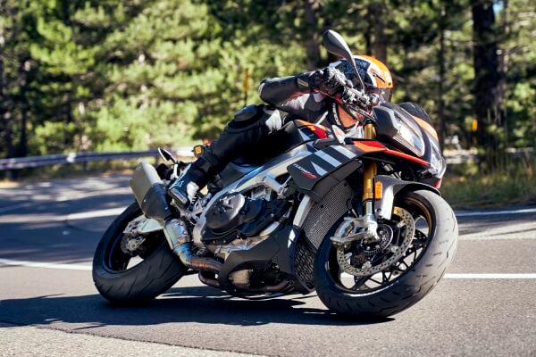 Pirelli 200/60ZR17 Diablo Rosso IV Corsa 80W Arka Motosiklet Lastiği
