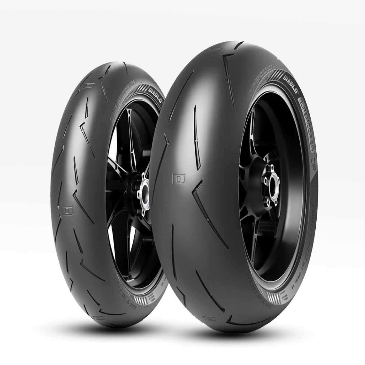 Pirelli Set 120/70ZR17 ve 200/55ZR17 Diablo Supercorsa SP V4 Ön Arka Takım