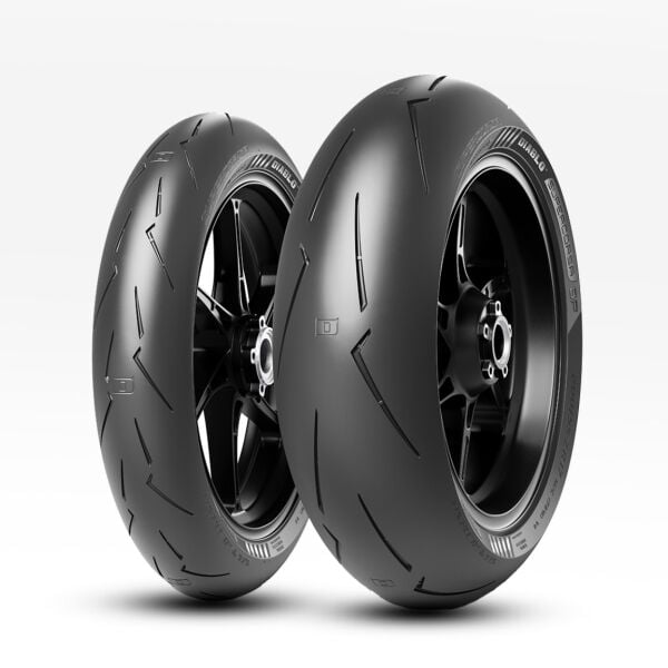 Pirelli Set 120/70ZR17 ve 200/55ZR17 Diablo Supercorsa SP V4 Ön Arka Takım